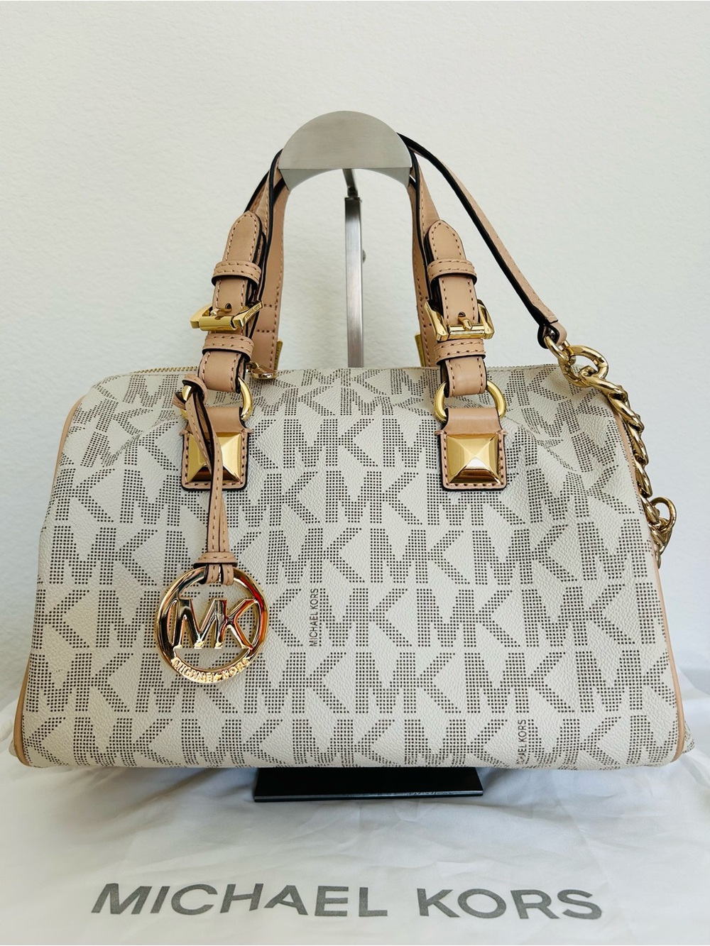 💛Michael Kors Boston🤍White & Tan Logo Satchel with Gold Hardware